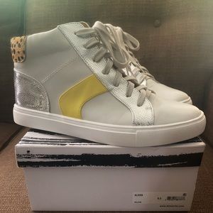 DV Dolce Vita Women's Alvira Sneaker (Size 9.5)